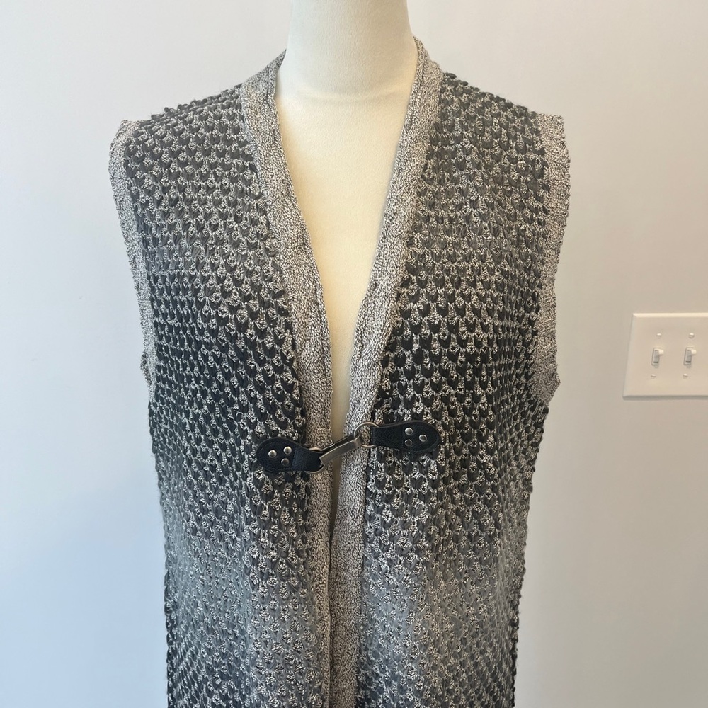 NWT simply Noelle long sleeveless gray purple black cardigan large xl